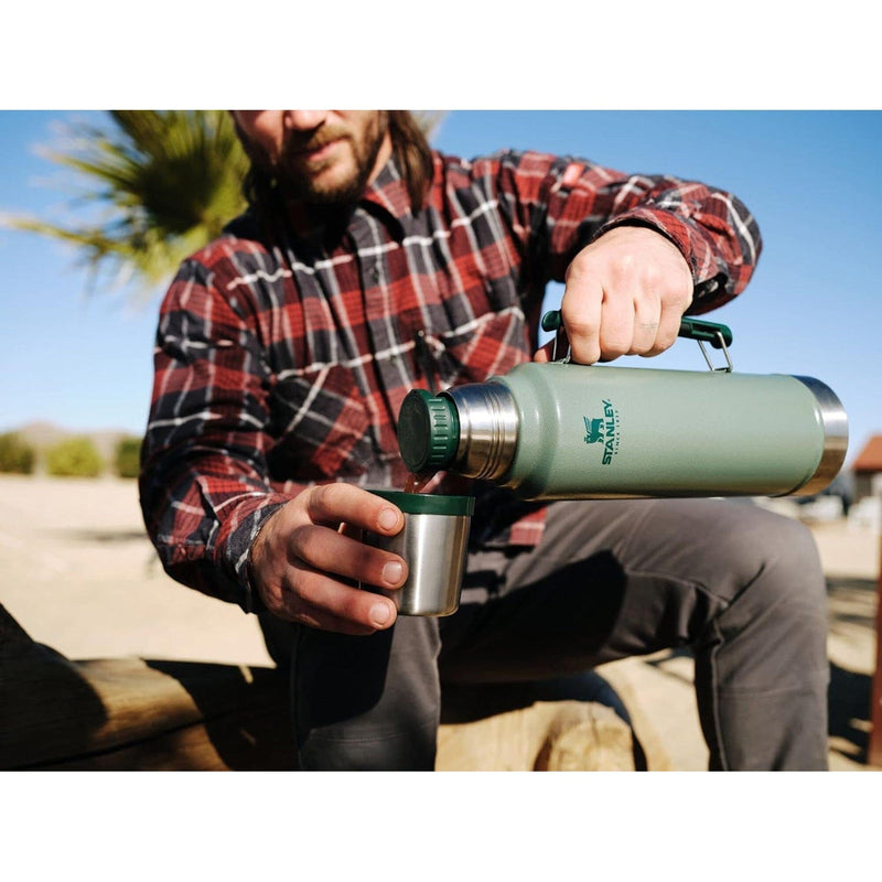 Load image into Gallery viewer, Stanley Classic Legendary Bottle 1.5 Quart
