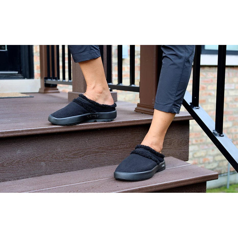 Load image into Gallery viewer, Oofos Women's Oocoozie Mule Shoe