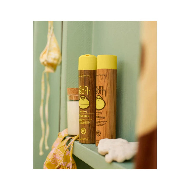 Load image into Gallery viewer, Sun Bum Revitalizing Conditioner
