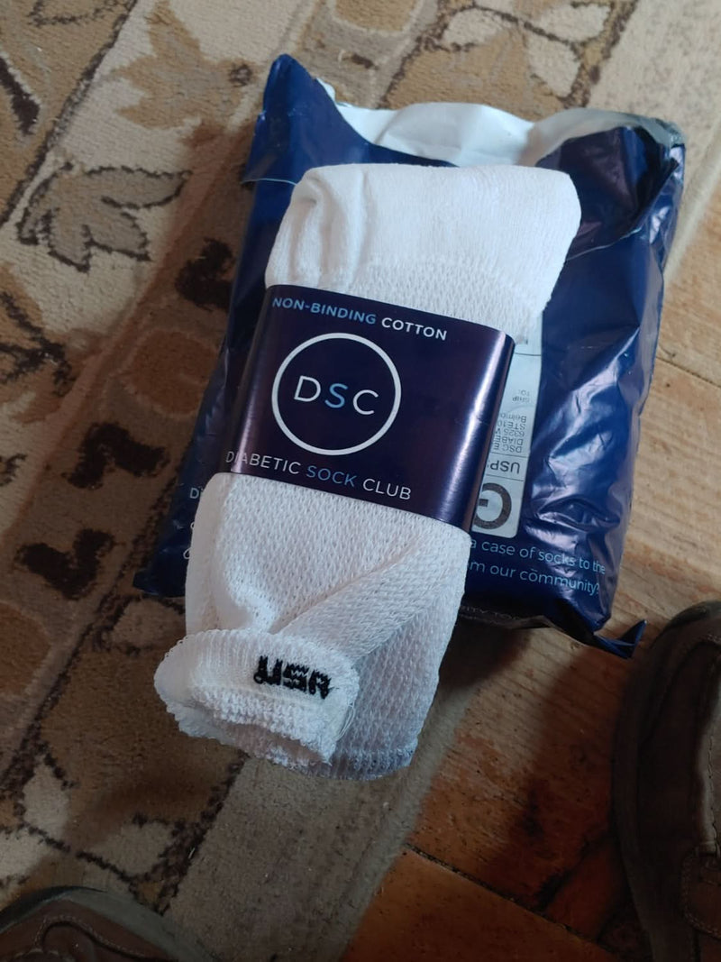 Load image into Gallery viewer, Diabetic Sock Club Women's Cotton Diabetic Crew Socks (6 Pair)