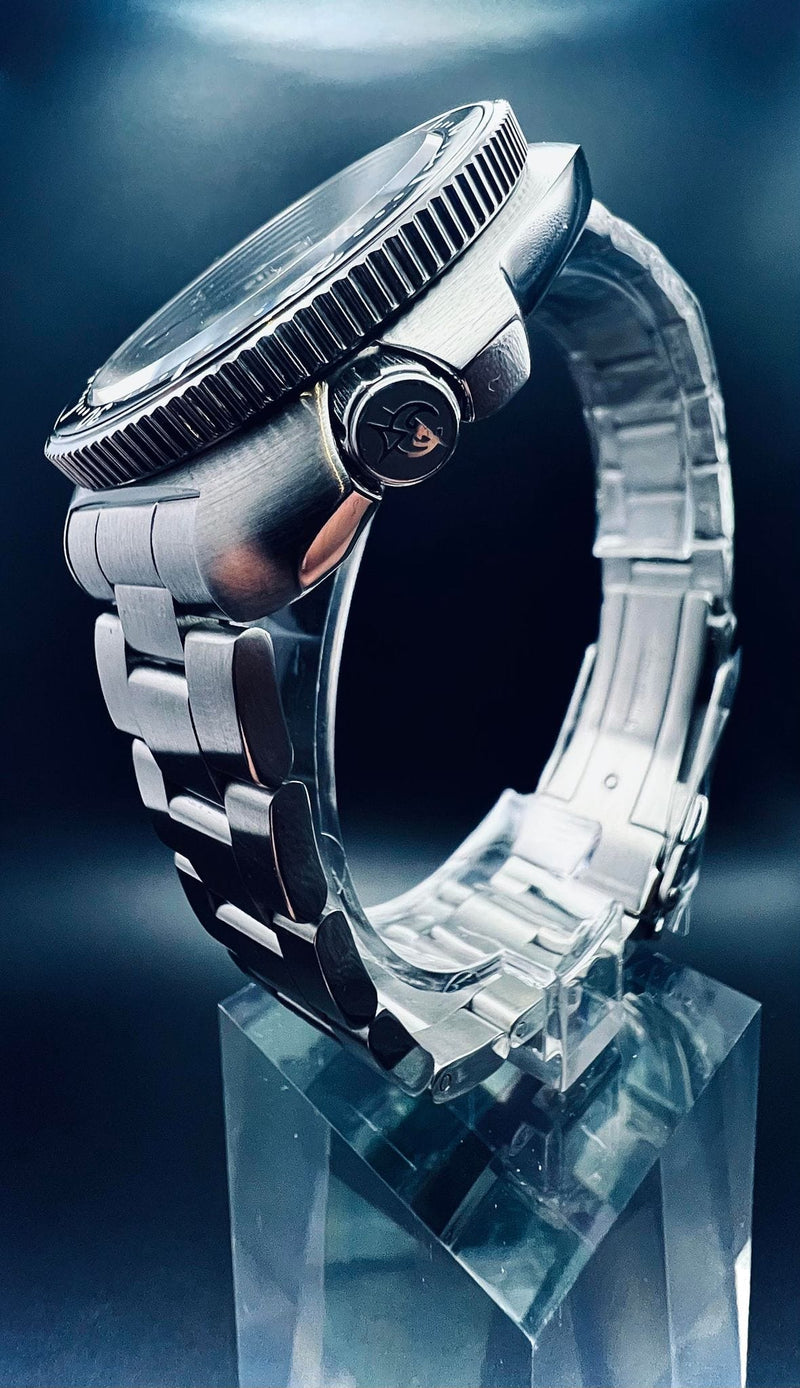Load image into Gallery viewer, ATACLETE Triton Dive Watch by ATACLETE