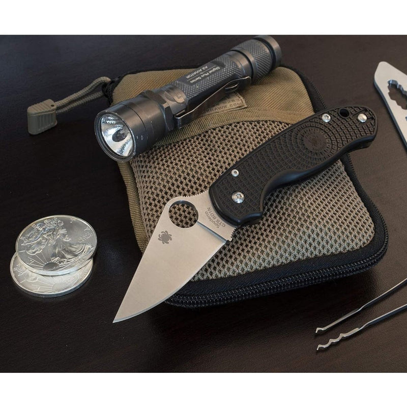 Load image into Gallery viewer, Spyderco Para 3 Black Lightweight Plain Edge