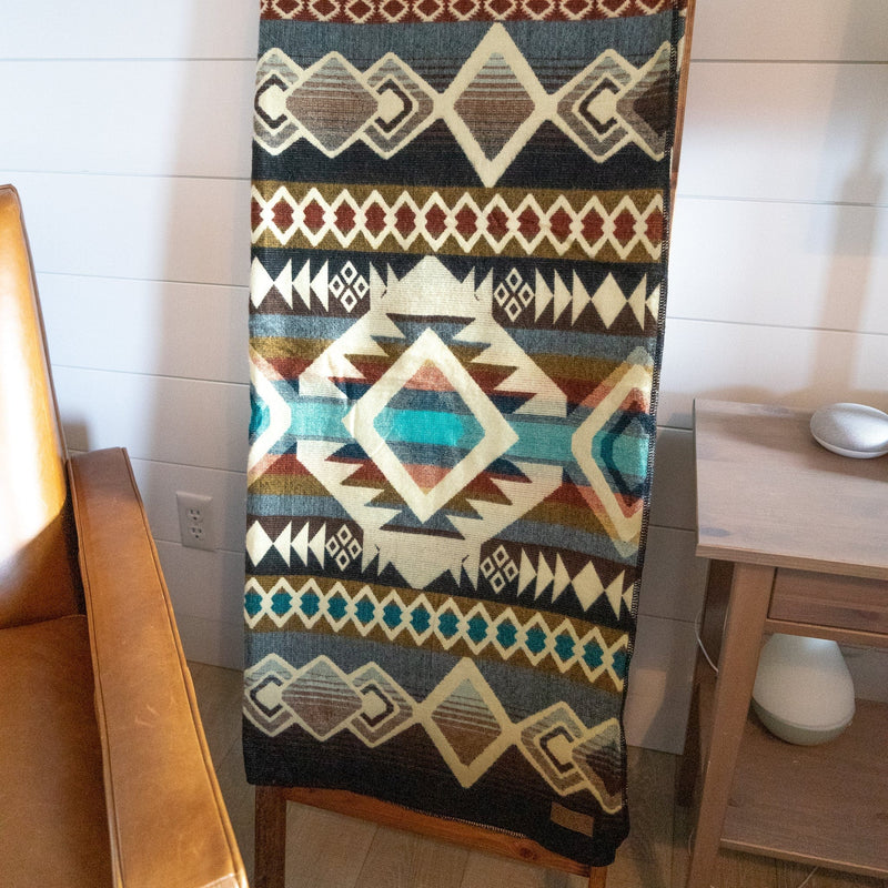 Load image into Gallery viewer, Andean Alpaca Wool Blanket - Inca by Alpaca Threadz