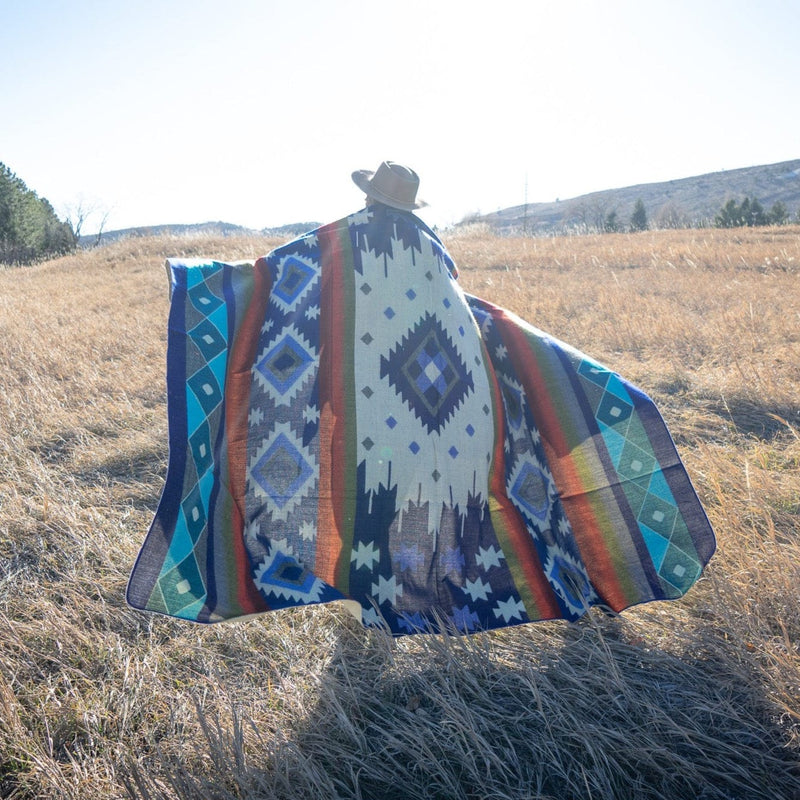 Load image into Gallery viewer, Andean Alpaca Wool Blanket - Ocean Breeze by Alpaca Threadz
