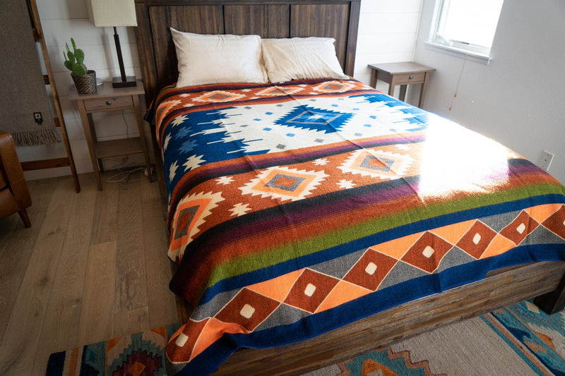 Load image into Gallery viewer, Andean Alpaca Wool Blanket - Moab by Alpaca Threadz