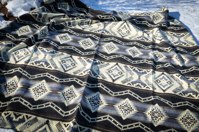 Load image into Gallery viewer, Andean Alpaca Wool Blanket - Slate by Alpaca Threadz