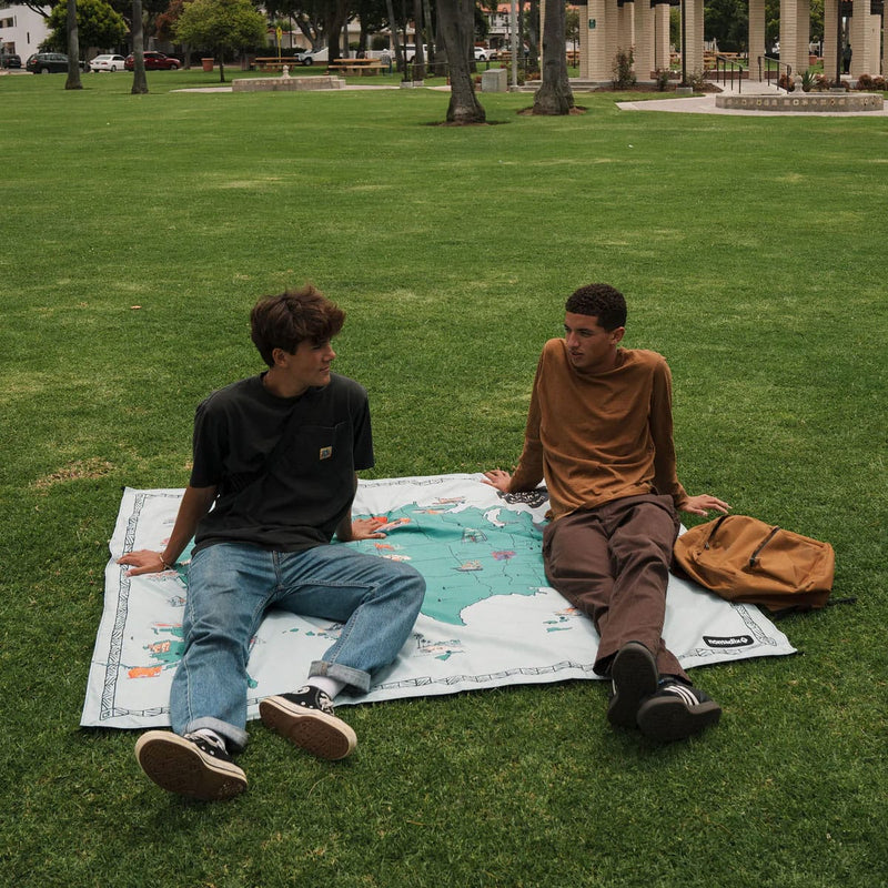 Load image into Gallery viewer, Nomadix Festival Blanket National Parks and Monuments Map