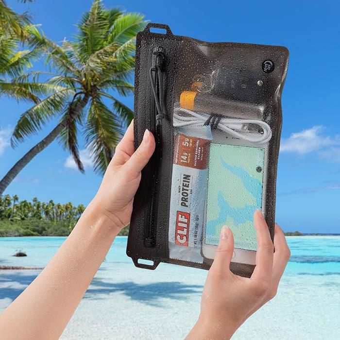 Load image into Gallery viewer, Nite Ize RunOff Waterproof Medium Travel Pouch