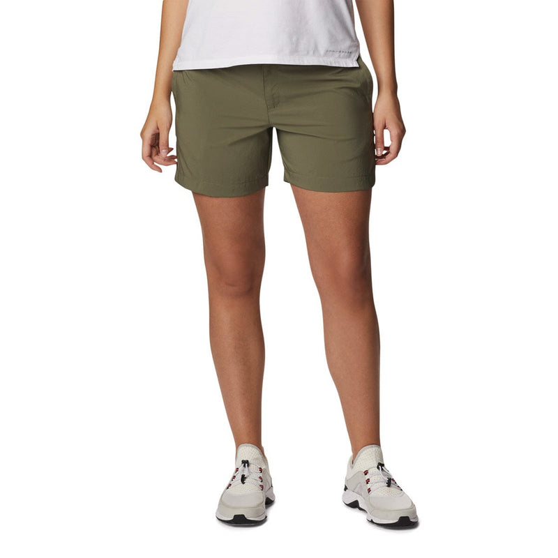 Load image into Gallery viewer, Columbia Women's Silver Ridge Utility 4 in. Inseam Short