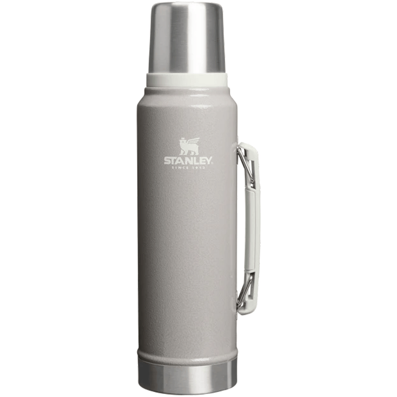 Load image into Gallery viewer, Stanley Classic Legendary Bottle 1.1 Quart