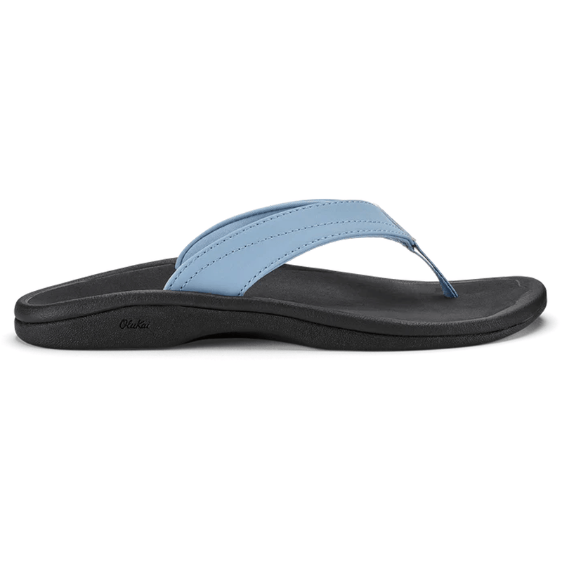 Load image into Gallery viewer, Blue sandal with black sole on a white background