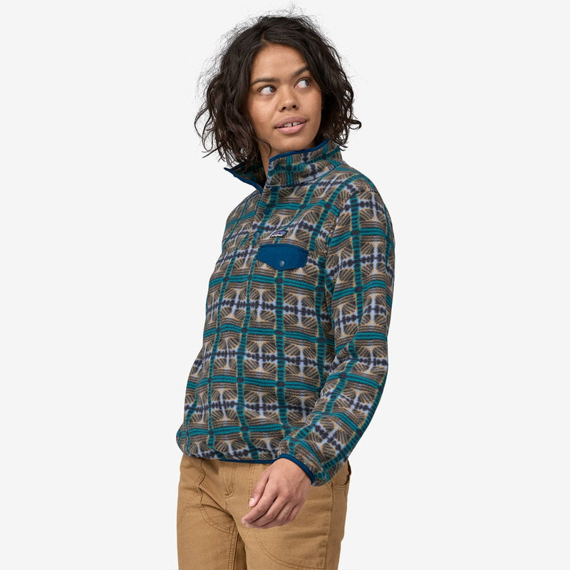 Load image into Gallery viewer, Patagonia Women&#39;s Lightweight Synch Snap-T Pull-Over
