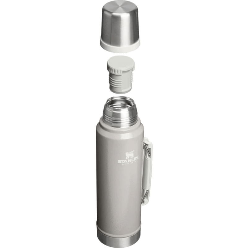 Load image into Gallery viewer, Stanley Classic Legendary Bottle 1.1 Quart