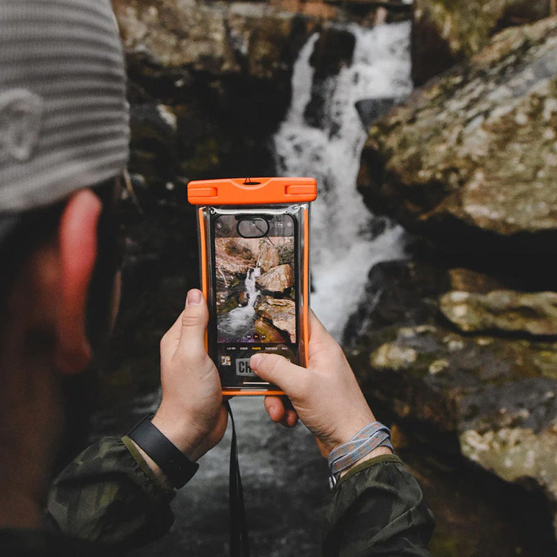 Load image into Gallery viewer, Chums Glow Phone Pouch