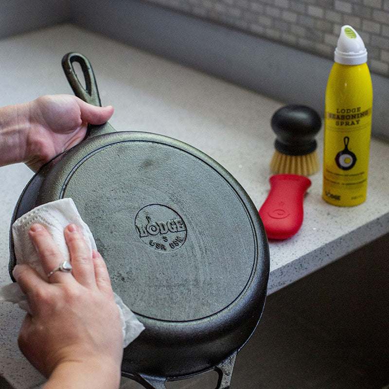 Load image into Gallery viewer, Lodge Cast Iron Seasoned Cast Iron Care Kit