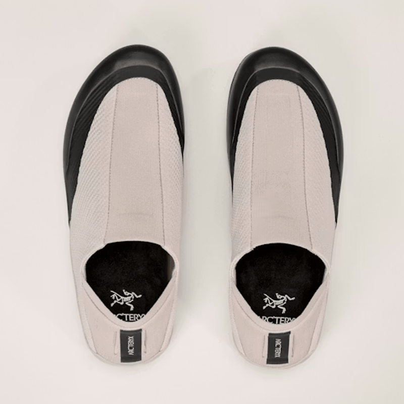 Load image into Gallery viewer, Pair of gray shoes with black soles on a light gray background