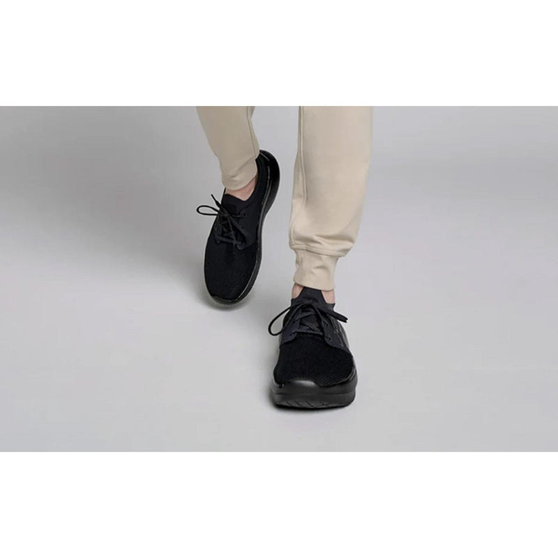 Load image into Gallery viewer, Oofos Men's OOmy Stride Sneaker