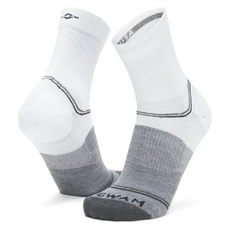 Load image into Gallery viewer, Wigwam Surpass Light Weight Mid Crew Socks