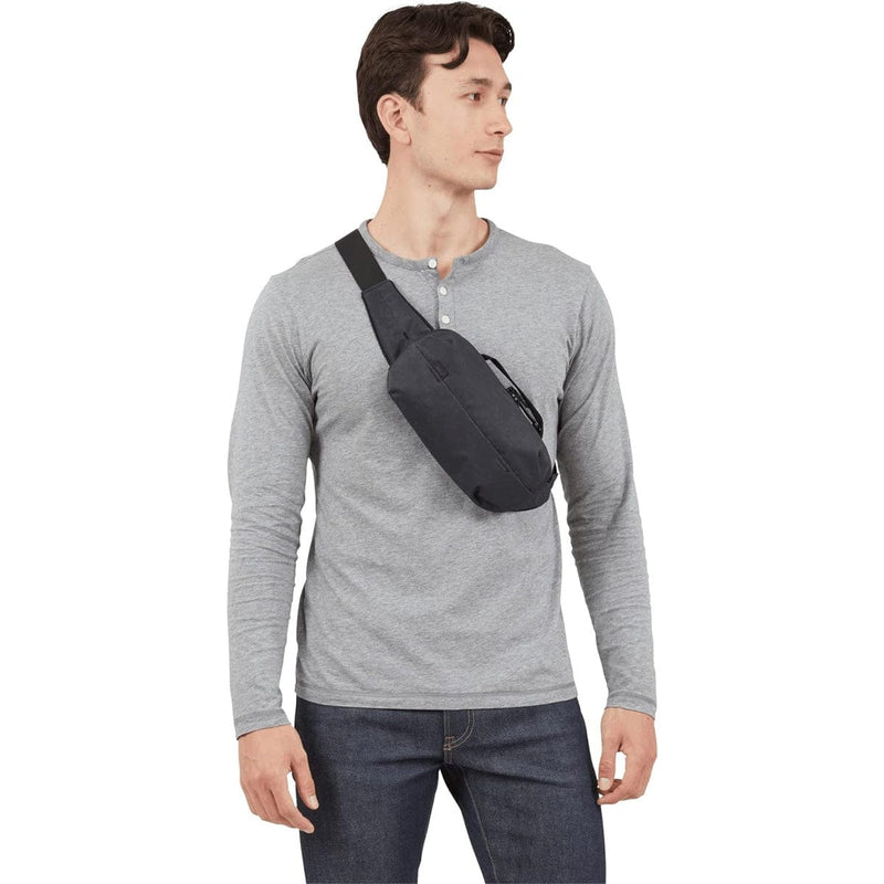 Load image into Gallery viewer, Thule Aion Sling 2L Bag