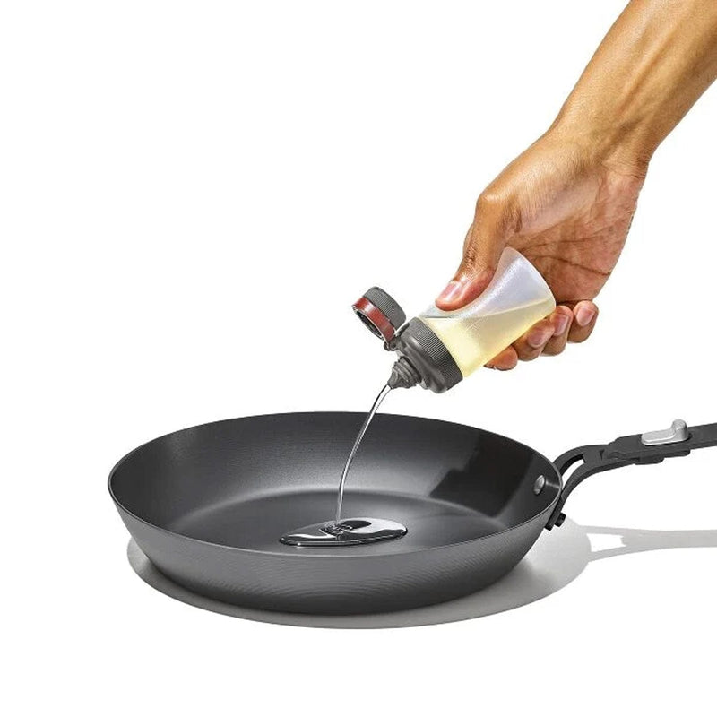 Load image into Gallery viewer, OXO Set Of 2 Squeeze Bottles - 3 & 6 oz