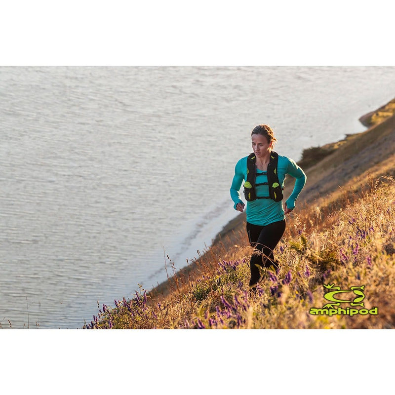 Load image into Gallery viewer, Amphipod PureRun Minimalist 24 Vest 2x Hydraform 12 oz. Bottles