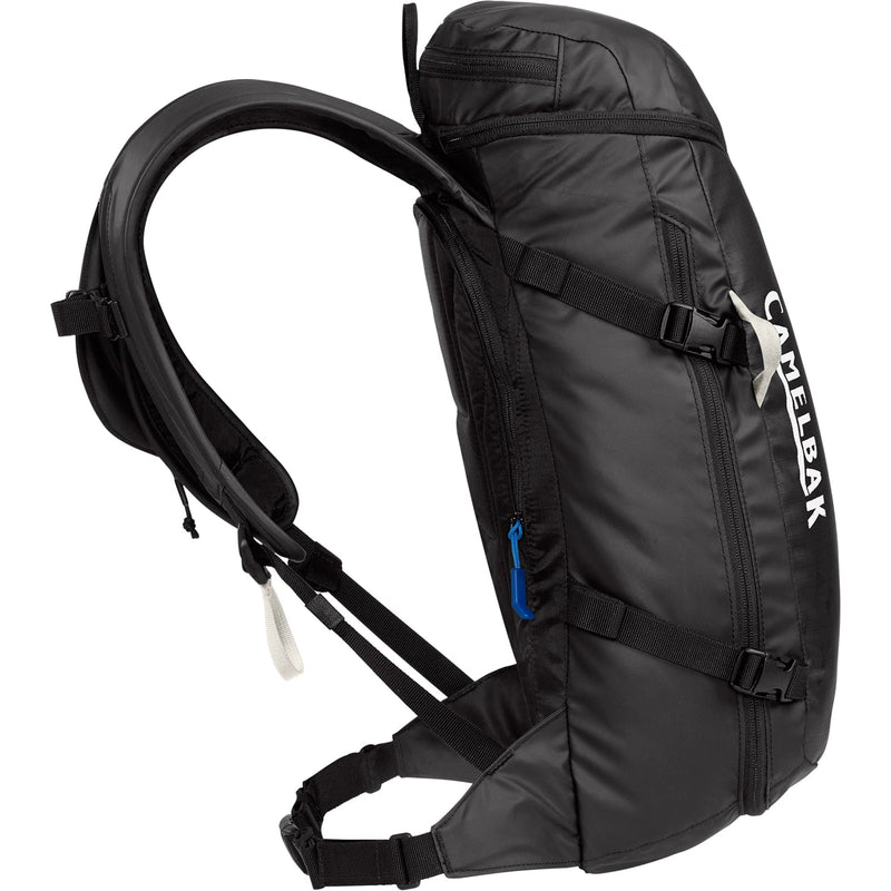 Load image into Gallery viewer, CamelBak SnoBlast 22 70oz. Hydration Pack