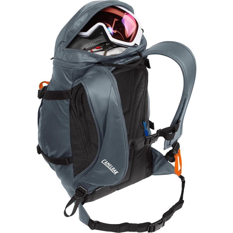 Load image into Gallery viewer, CamelBak SnoBlast 22 70oz. Hydration Pack