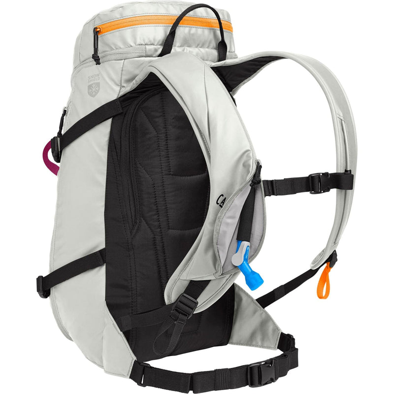 Load image into Gallery viewer, CamelBak SnoBlast 22 70oz. Hydration Pack