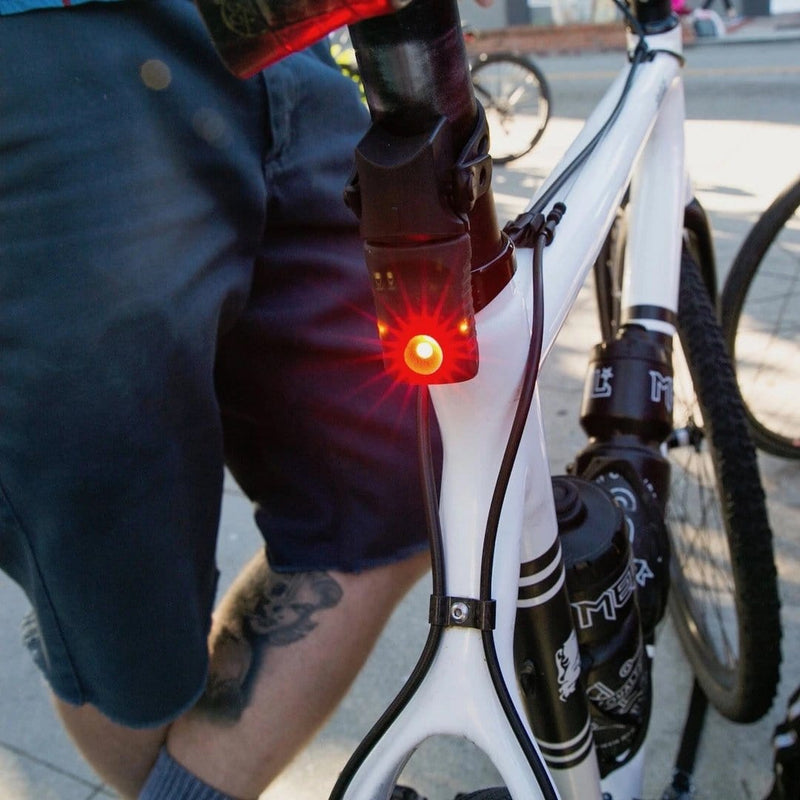 Load image into Gallery viewer, Light & Motion Vya Smart Taillight
