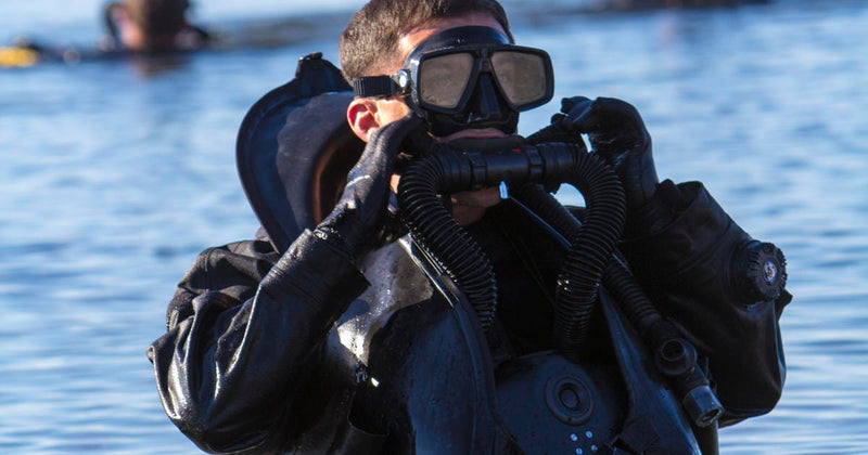 Load image into Gallery viewer, ATACLETE Low-Volume Twin Lens Dive Mask &amp; Snorkel Combo by ATACLETE
