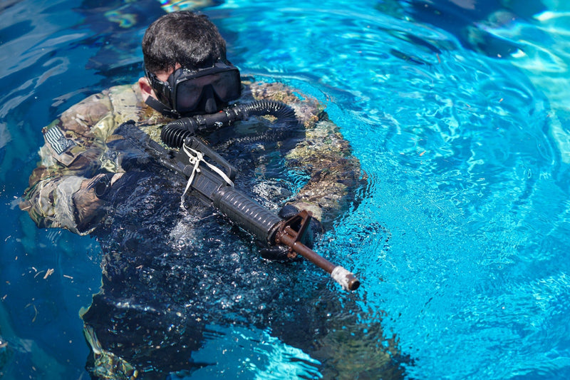 Load image into Gallery viewer, The Harambe Frameless Dive Mask by ATACLETE