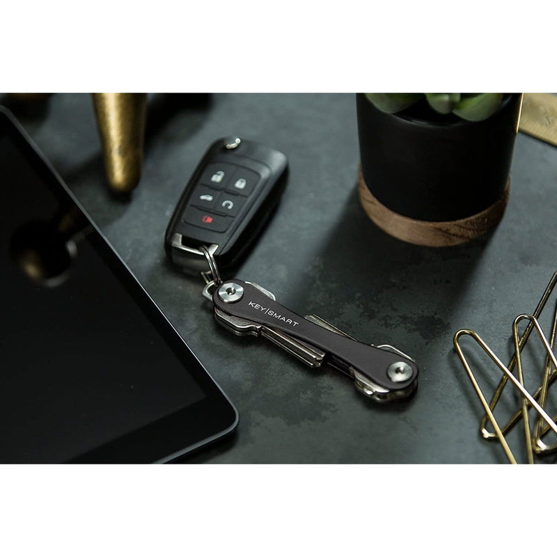 Load image into Gallery viewer, KeySmart Original Compact Key Holder