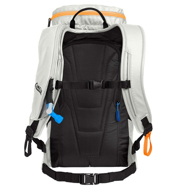 Load image into Gallery viewer, CamelBak SnoBlast 22 70oz. Hydration Pack