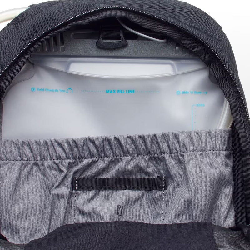 Load image into Gallery viewer, Dakine Shuttle 6L Bike Hydration Backpack
