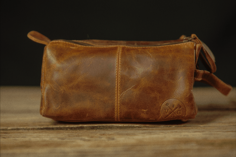 Load image into Gallery viewer, The Draper Leather Toiletry/Dopp Bag by Vintage Gentlemen