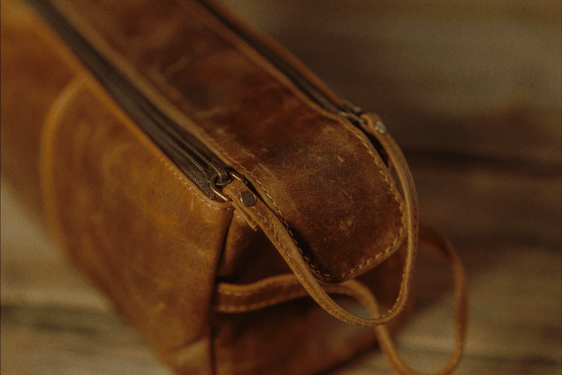 Load image into Gallery viewer, The Draper Leather Toiletry/Dopp Bag by Vintage Gentlemen