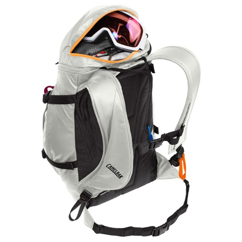 Load image into Gallery viewer, CamelBak SnoBlast 22 70oz. Hydration Pack