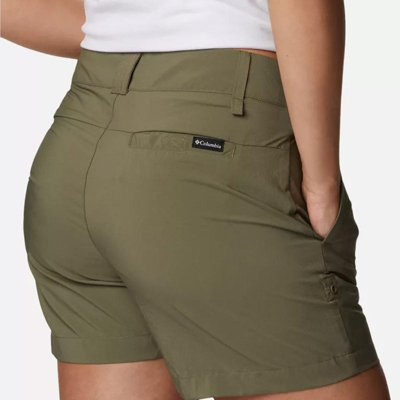 Load image into Gallery viewer, Columbia Women&#39;s Silver Ridge Utility 4 in. Inseam Short
