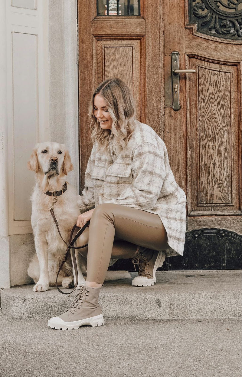 Load image into Gallery viewer, Butter Leather City Dog Leash - Classic Brown by Molly And Stitch US
