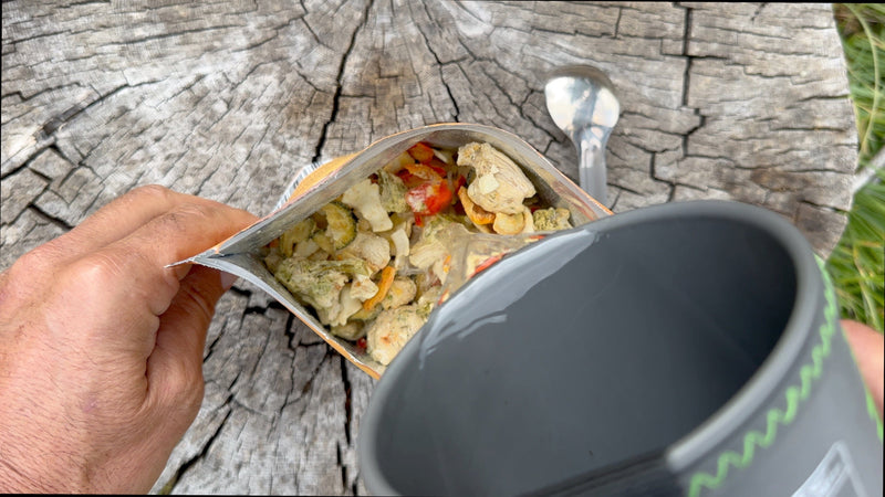 Load image into Gallery viewer, FOUNDATION Outdoors Chicken Pasta Primavera Meal
