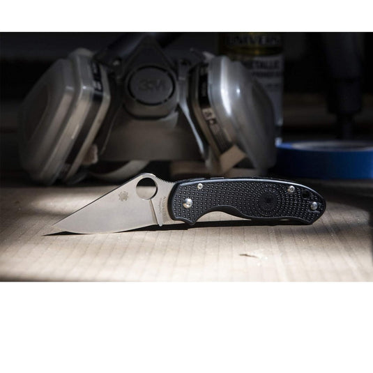 Spyderco Para 3 Black Lightweight Plain Edge