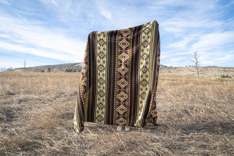 Load image into Gallery viewer, Andean Alpaca Wool Blanket - Cactus by Alpaca Threadz

