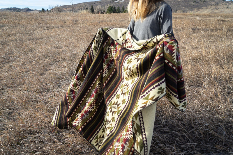 Load image into Gallery viewer, Andean Alpaca Wool Blanket - Cactus by Alpaca Threadz
