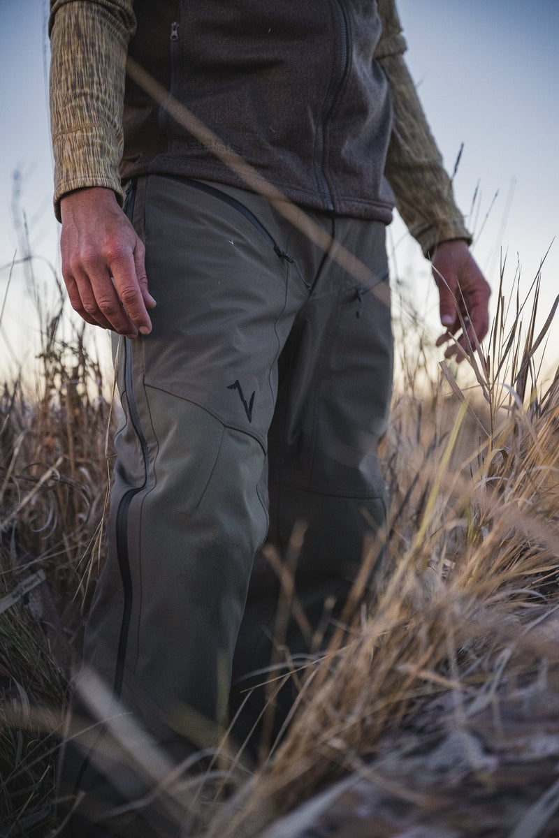 Load image into Gallery viewer, Voormi Men&#39;s V1 Bibs
