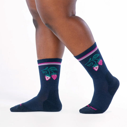 Wide Open Women's Strawberry Patch Midweight Crew Sock