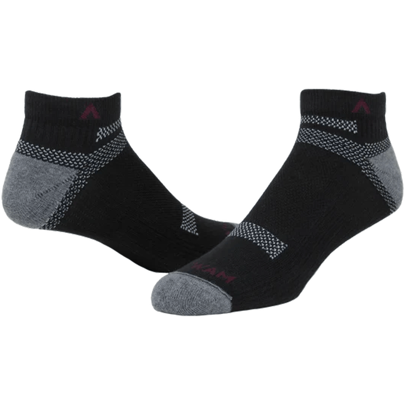 Load image into Gallery viewer, A pair of low-cut athletic socks in black and gray with a subtle dotted pattern and a small red logo, displayed against a plain white background.
