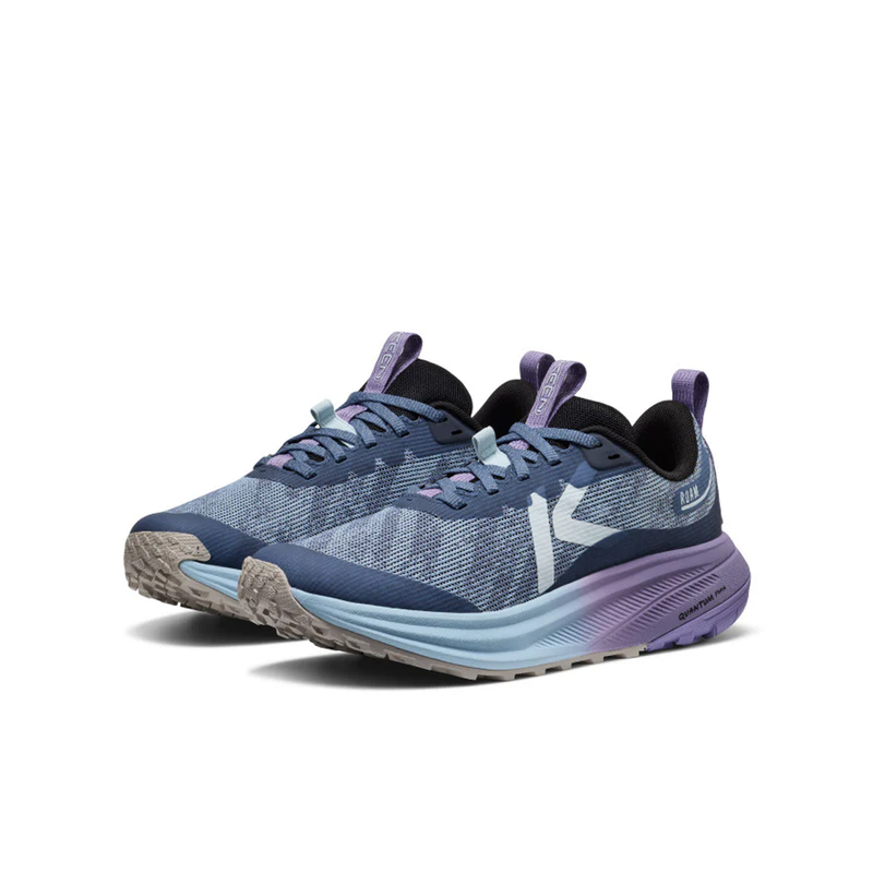 Load image into Gallery viewer, Pair of blue running shoes with purple accents on a white background
