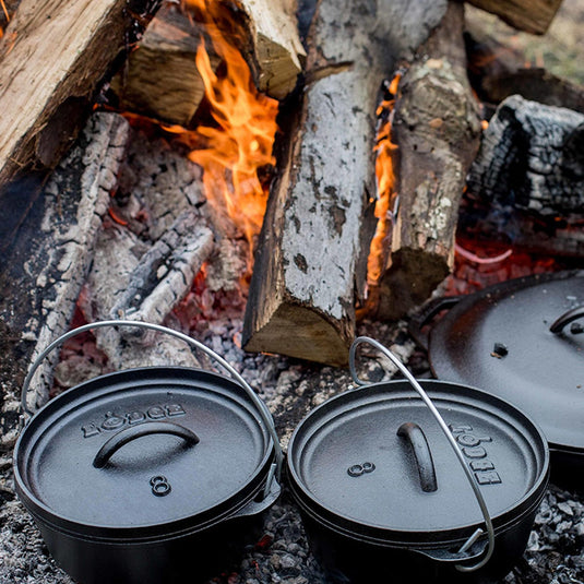 Lodge Cast Iron 8 Inch / 2 Quart Cast Iron Camp Dutch Oven