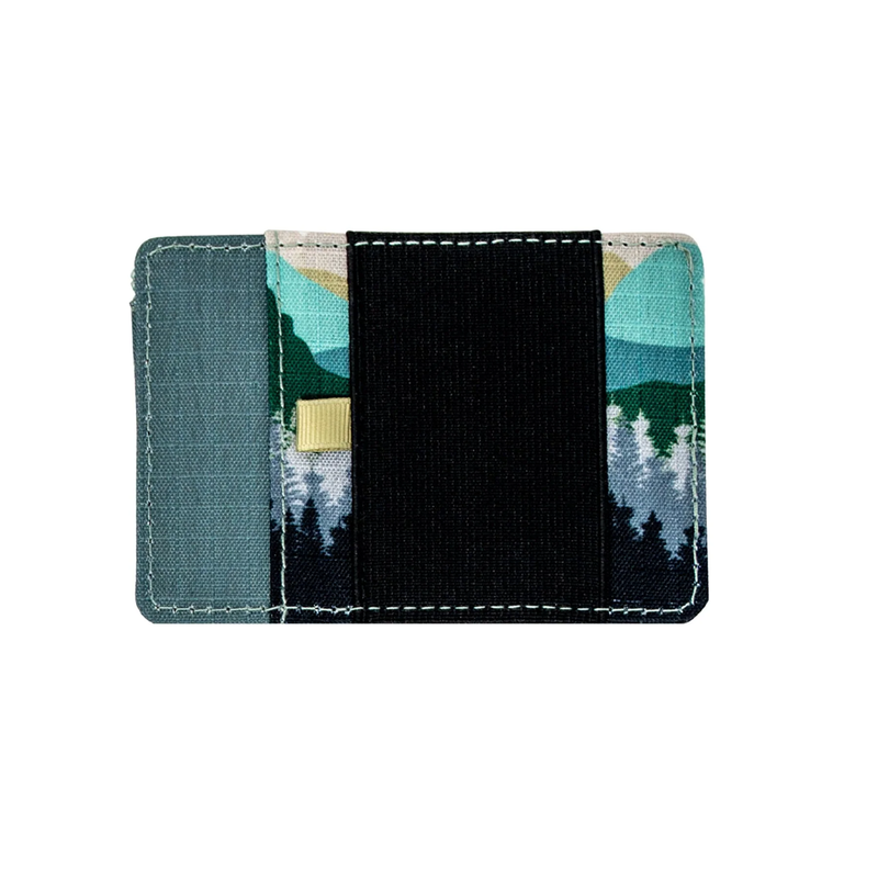 Load image into Gallery viewer, Chums Bandit Zip Wallet
