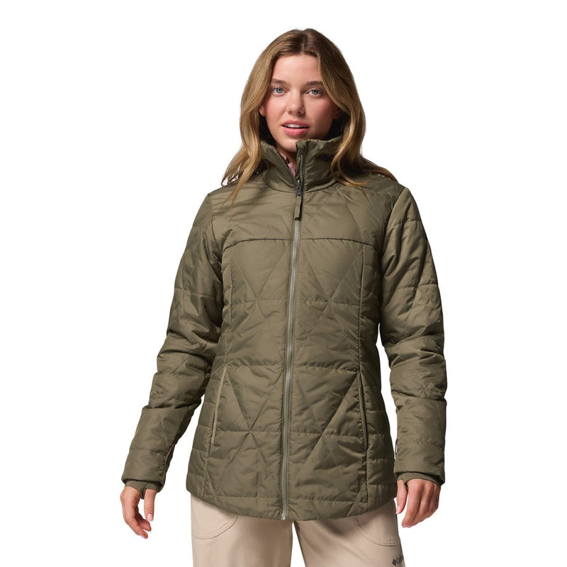 Load image into Gallery viewer, Woman wearing a green quilted jacket on a white background
